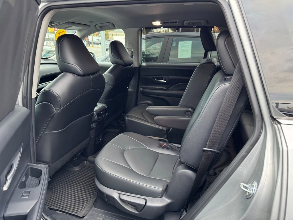 Used 2024 Toyota Grand Highlander XLE image 18
