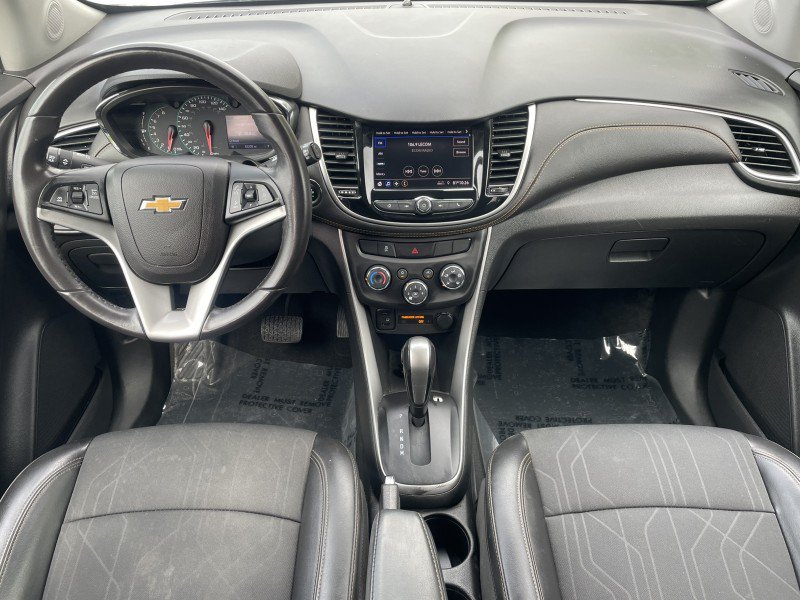 Used 2020 Chevrolet Trax LT w/ Driver Confidence Package AWD/4WD image 13