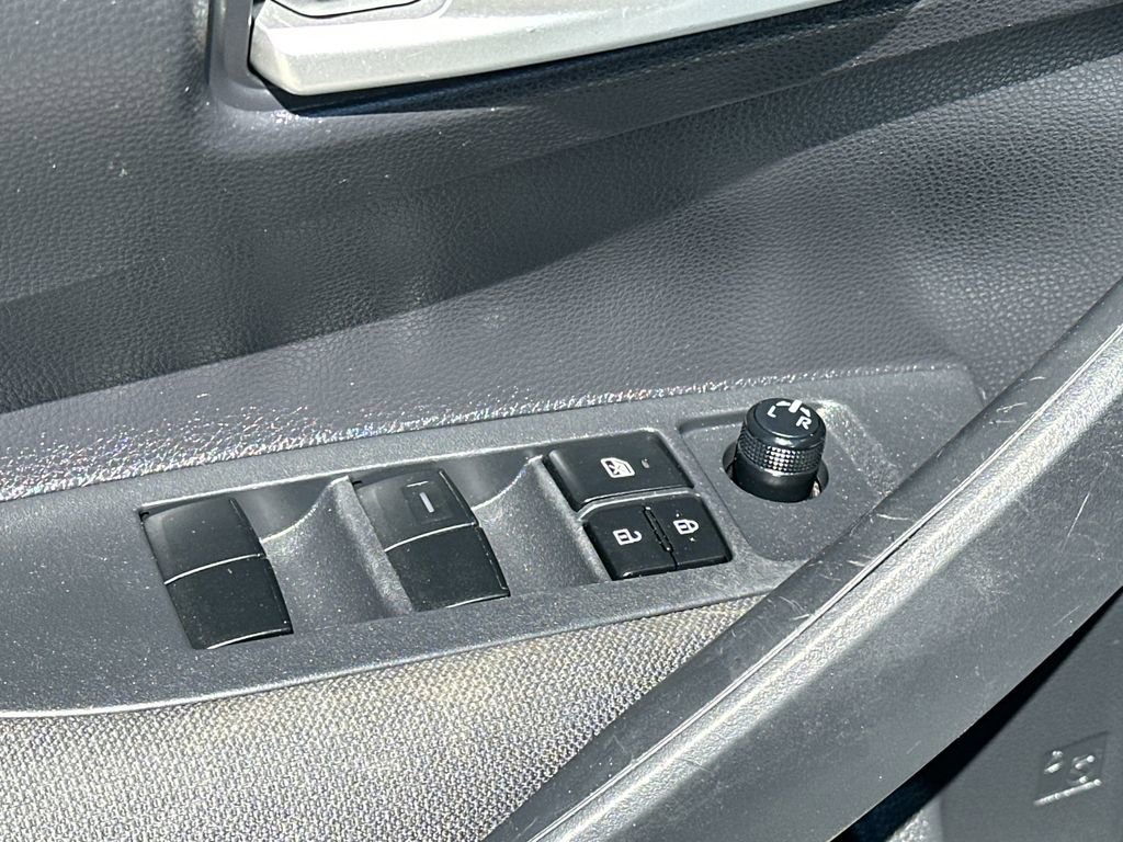 Used 2020 Toyota Corolla LE FWD image 13