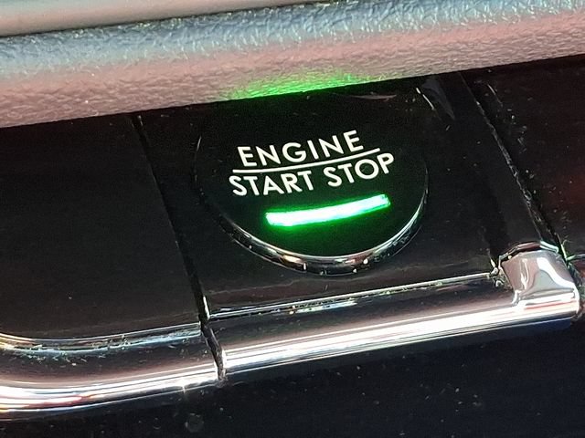 Used 2023 Lincoln Corsair Reserve w/ Equipment Group 202A AWD/4WD image 24