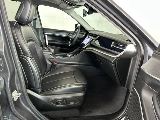 Used 2023 Jeep Grand Cherokee 30th Anniversary image 28