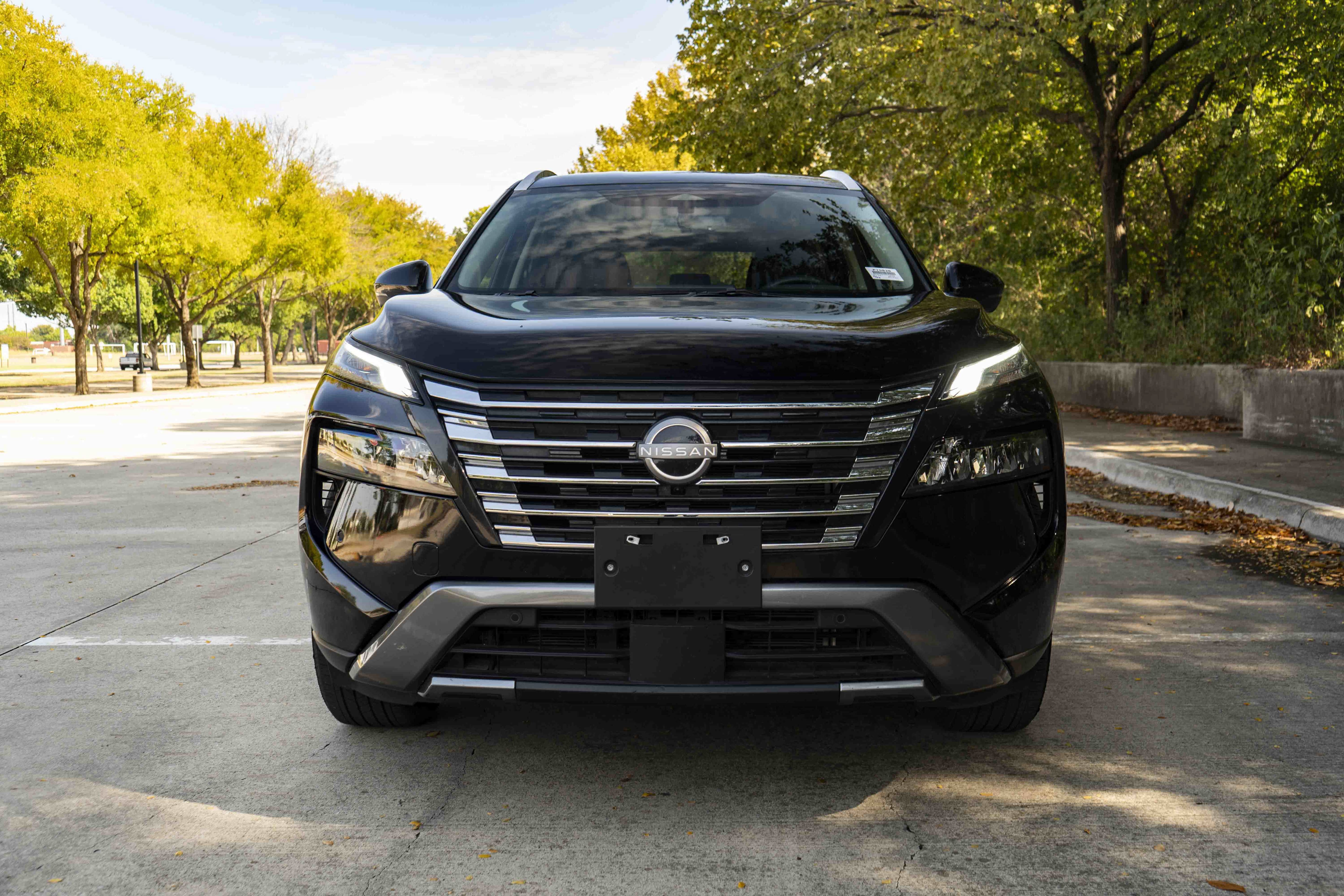 Used 2026 Nissan Rogue SL AWD/4WD image 3