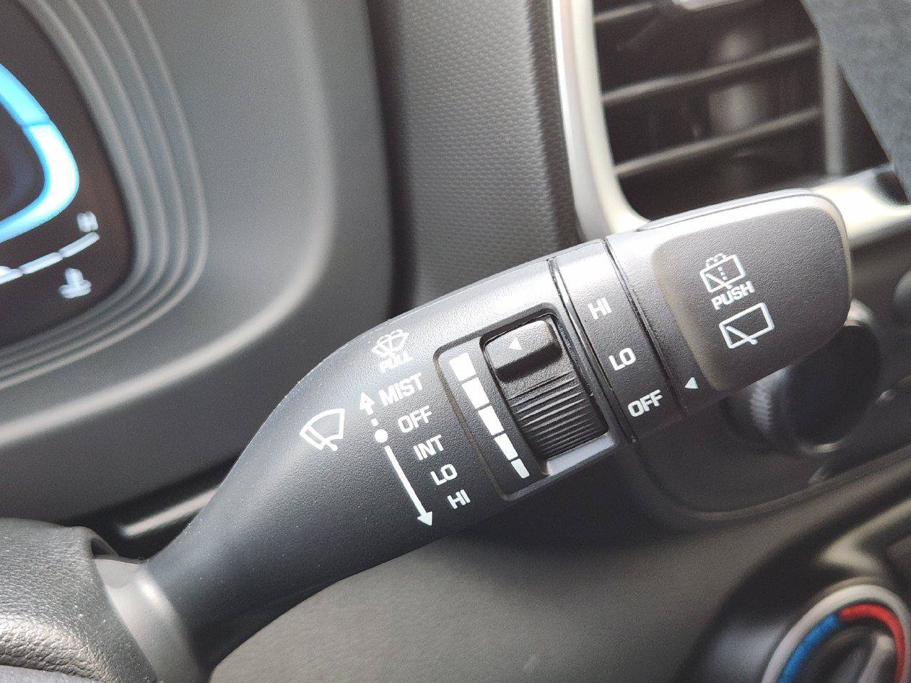 New 2026 Hyundai Venue SE FWD image 29