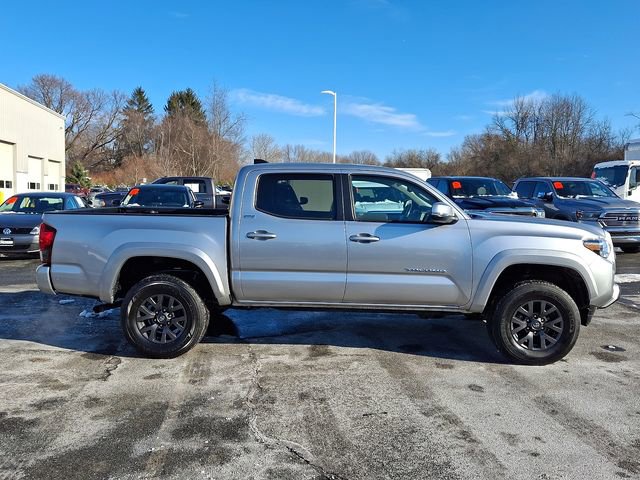 Used 2023 Toyota Tacoma SR5 w/ Technology Package image 9