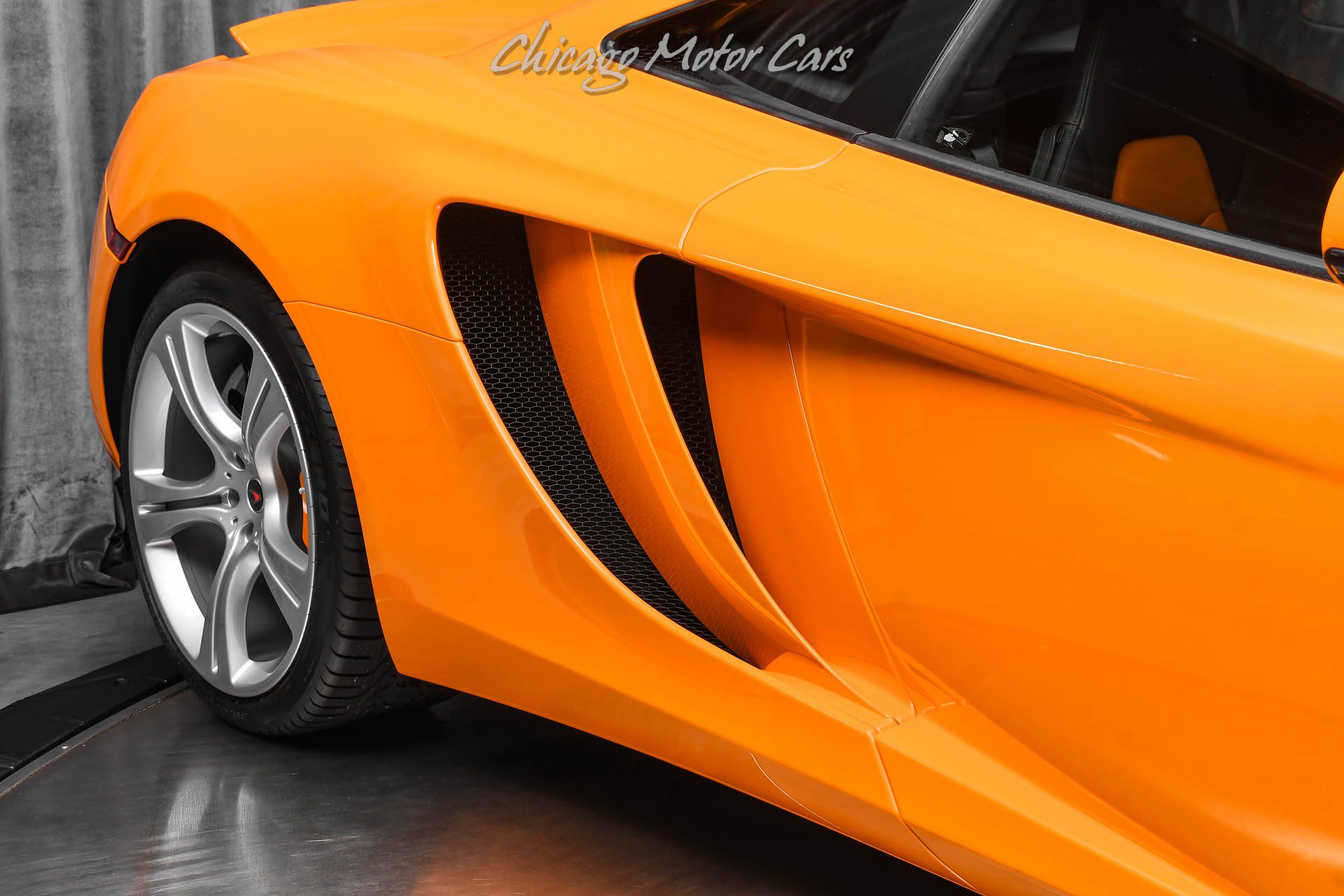 Used 2012 McLaren MP4-12C Coupe RWD image 38
