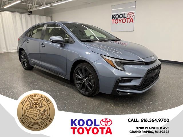 Used 2025 Toyota Corolla SE AWD/4WD image 1