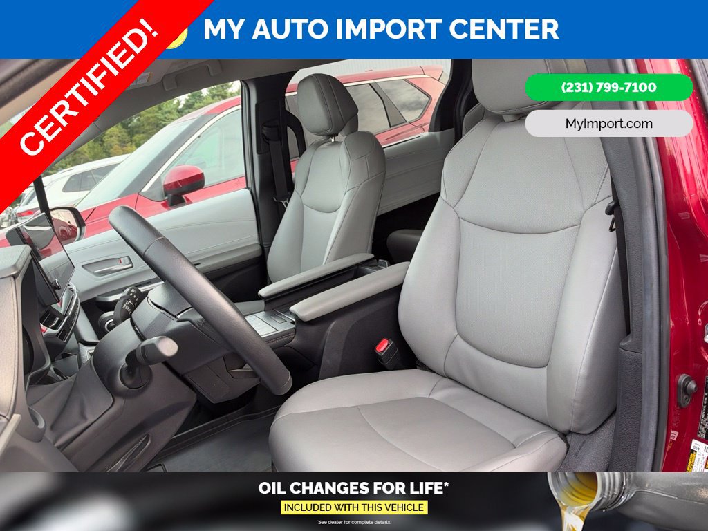 Certified 2026 Toyota Sienna XLE FWD image 13