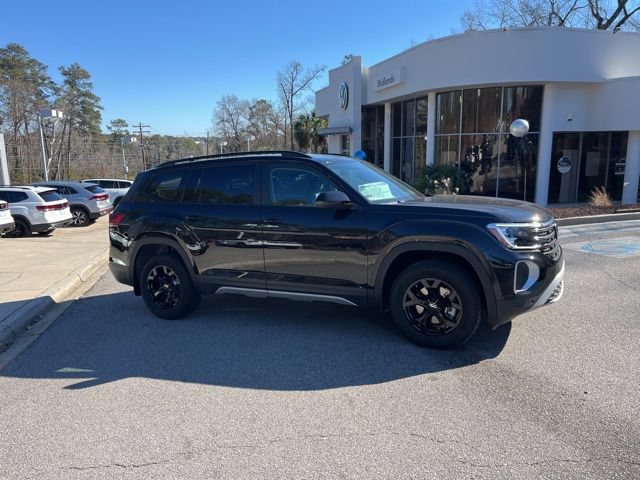 New 2026 Volkswagen Atlas Peak Edition AWD/4WD image 2