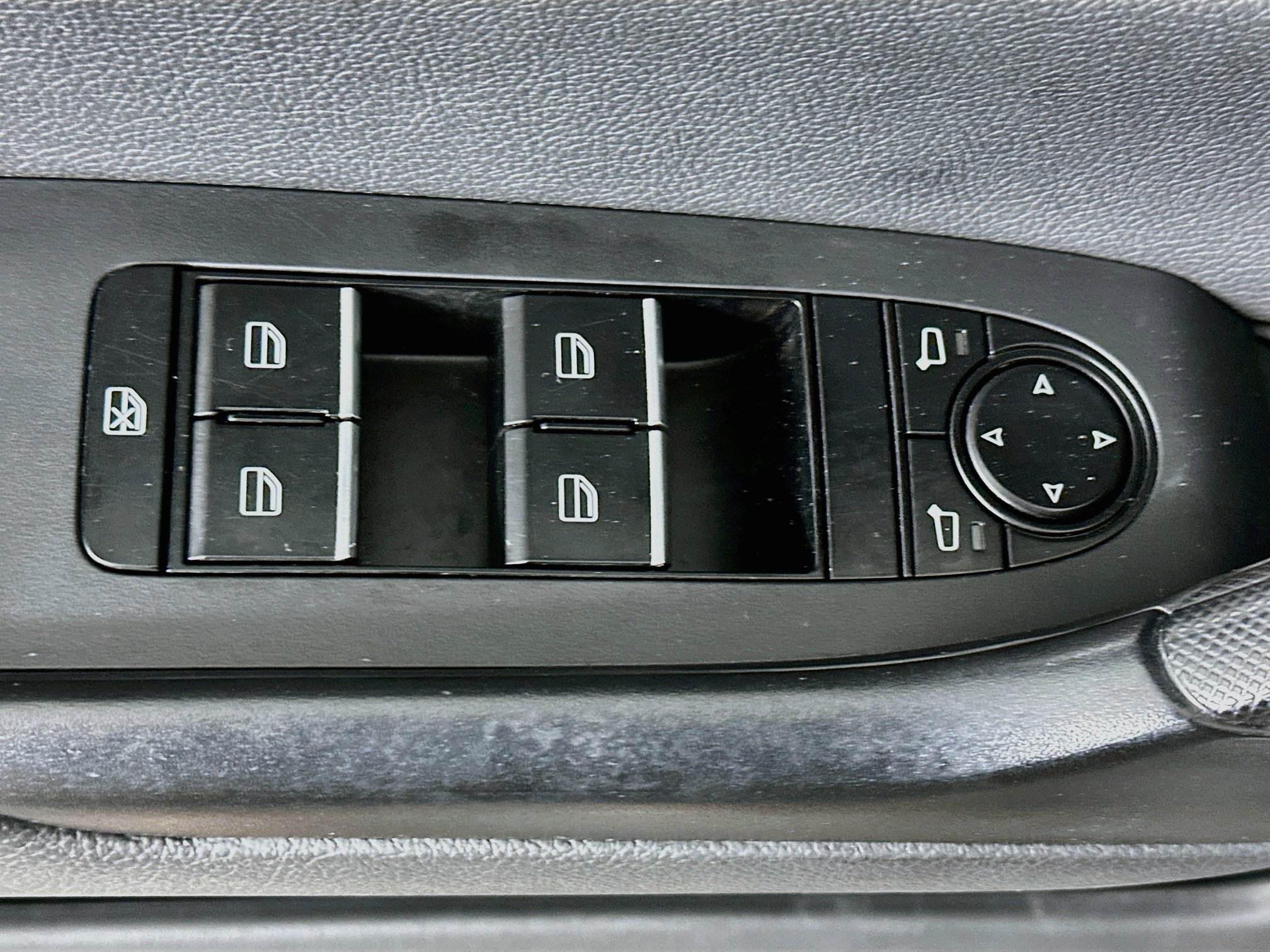 Used 2025 MAZDA CX-50 AWD 2.5 S w/ Premium Package image 15