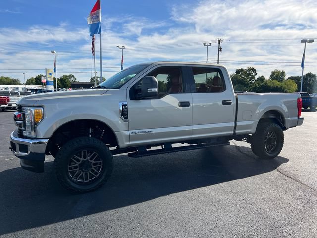 Used 2017 Ford F250 XLT w/ XLT Value Package AWD/4WD image 3