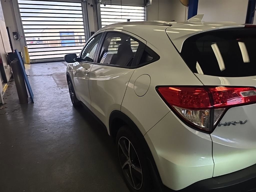Used 2022 Honda HR-V EX image 3