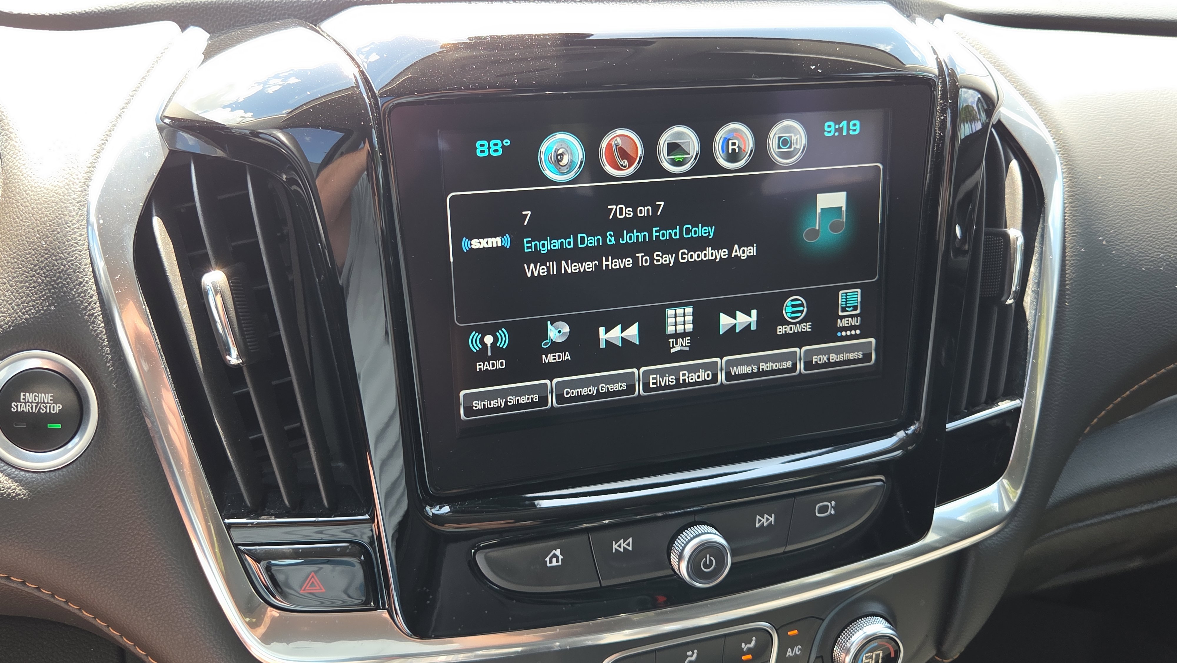 Used 2019 Chevrolet Traverse RS w/ LPO, 'HIT The Road' Package image 26