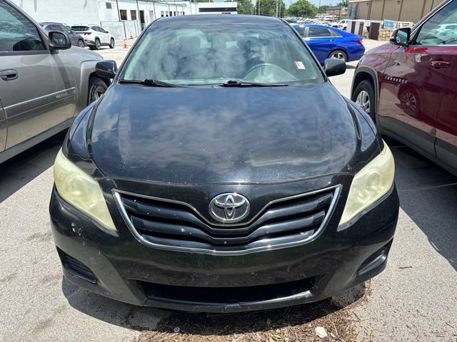 Used 2010 Toyota Camry LE FWD image 3
