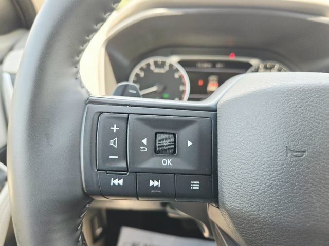 Used 2025 Nissan Rogue SV AWD/4WD image 19