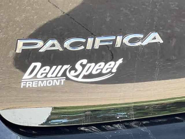 Used 2024 Chrysler Pacifica Limited FWD image 53