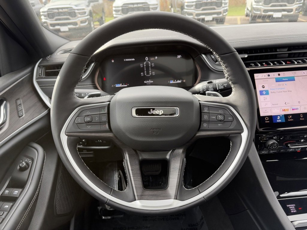 New 2025 Jeep Grand Cherokee L Limited image 24