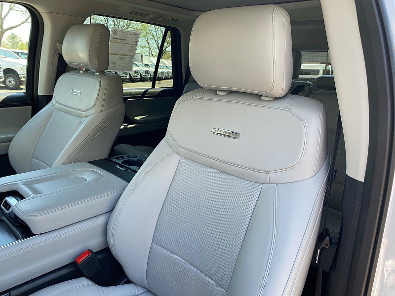 Certified 2025 Ford Expedition Platinum AWD/4WD image 23