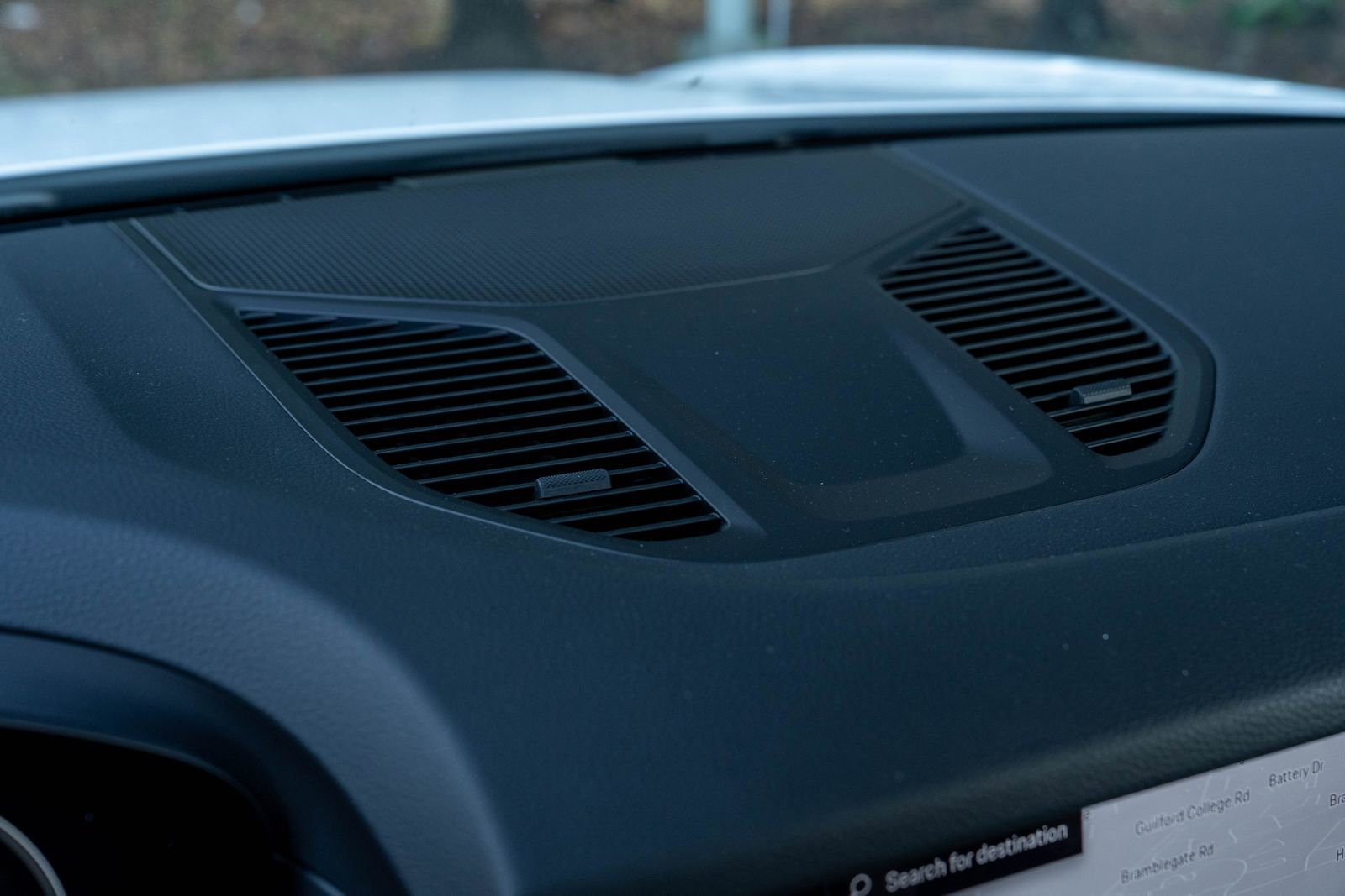 Certified 2025 Porsche Cayenne image 28