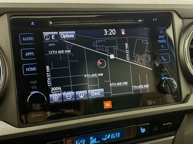 Used 2018 Toyota Tacoma TRD Sport image 15