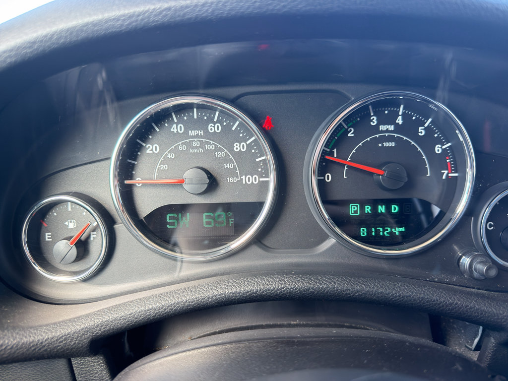 Used 2015 Jeep Wrangler Unlimited Sahara AWD/4WD image 13