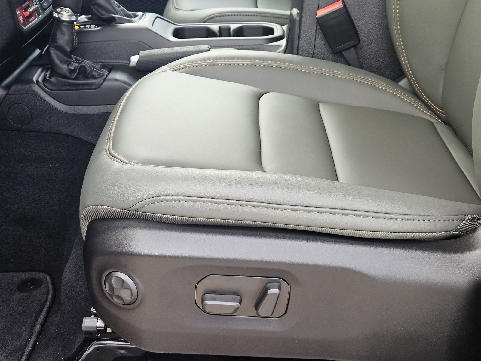 New 2026 Jeep Gladiator Mojave image 25