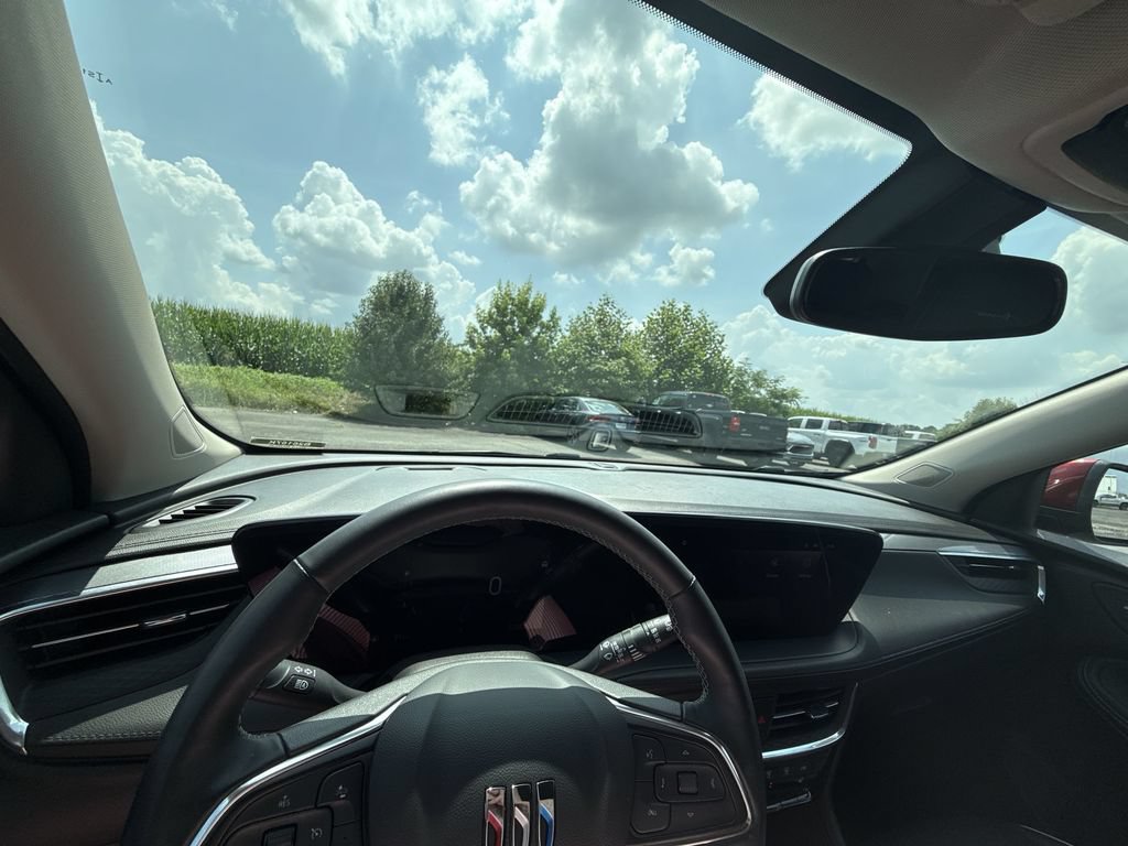 Certified 2024 Buick Encore GX Avenir FWD image 16