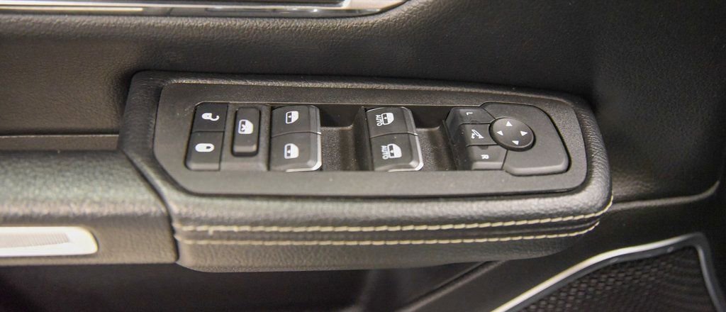 Used 2025 RAM 1500 Laramie image 17