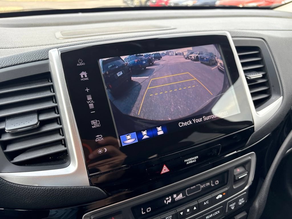 Used 2018 Honda Pilot Touring image 29