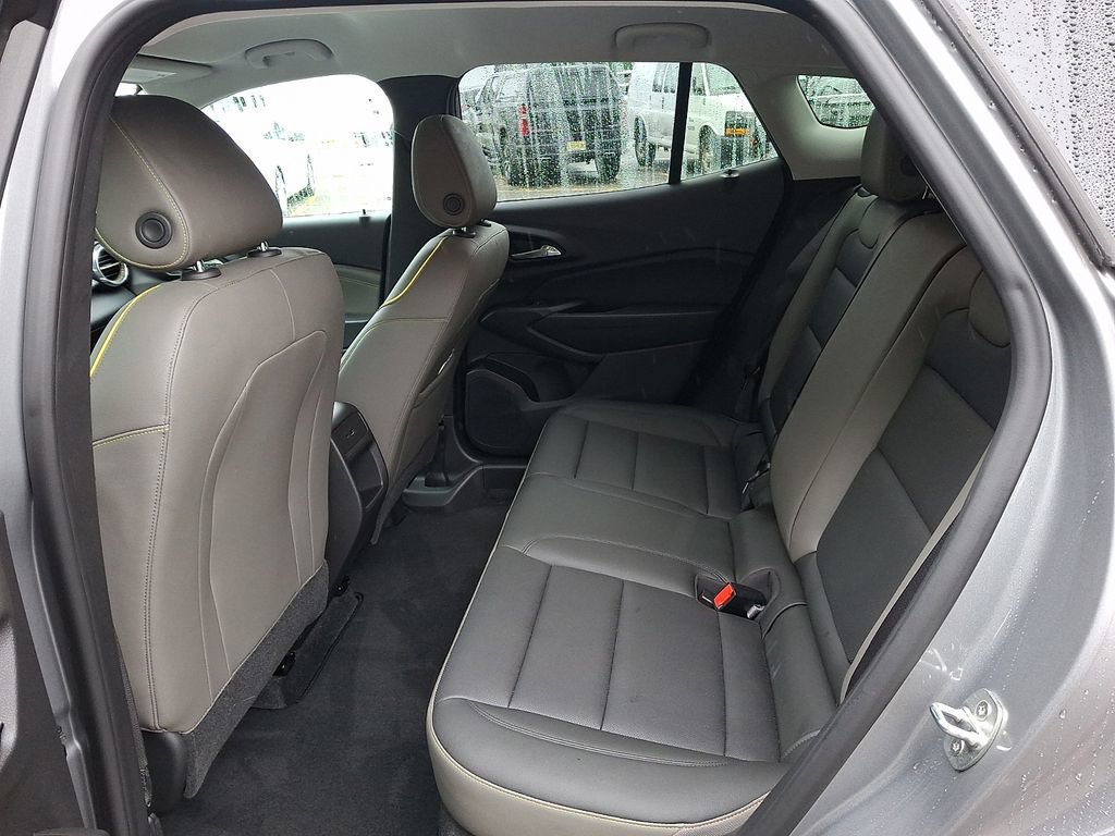 Used 2024 Chevrolet Trax ACTIV w/ Driver Confidence Package FWD image 16