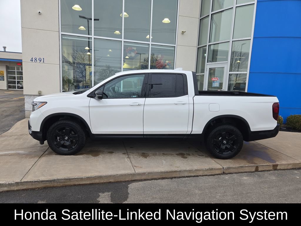 Certified 2025 Honda Ridgeline Black Edition image 6