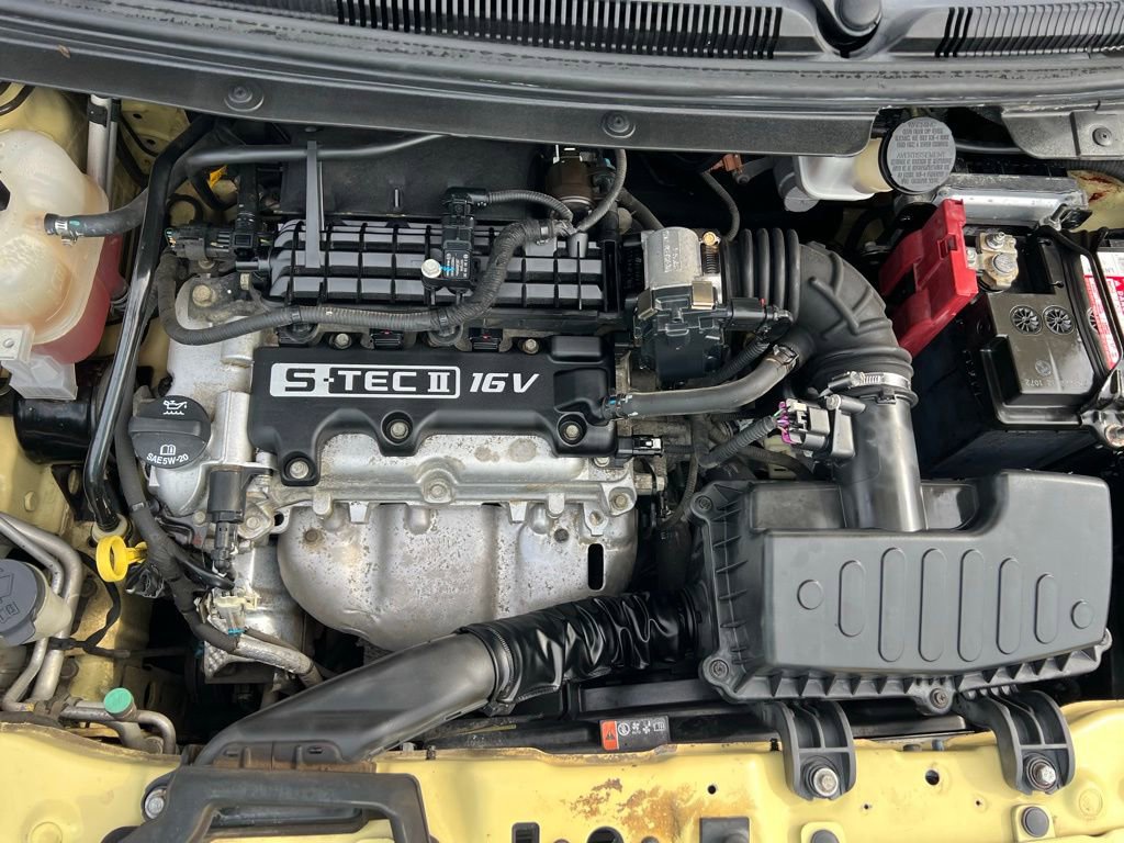 Used 2014 Chevrolet Spark LT image 34