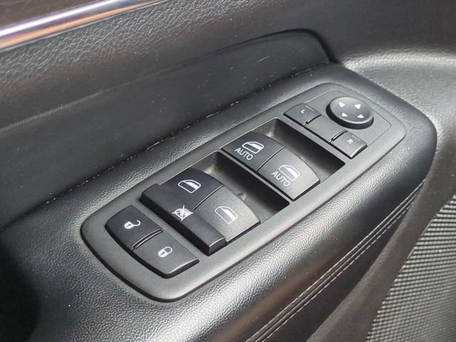Used 2018 Jeep Grand Cherokee Limited w/ Luxury Group II AWD/4WD image 25