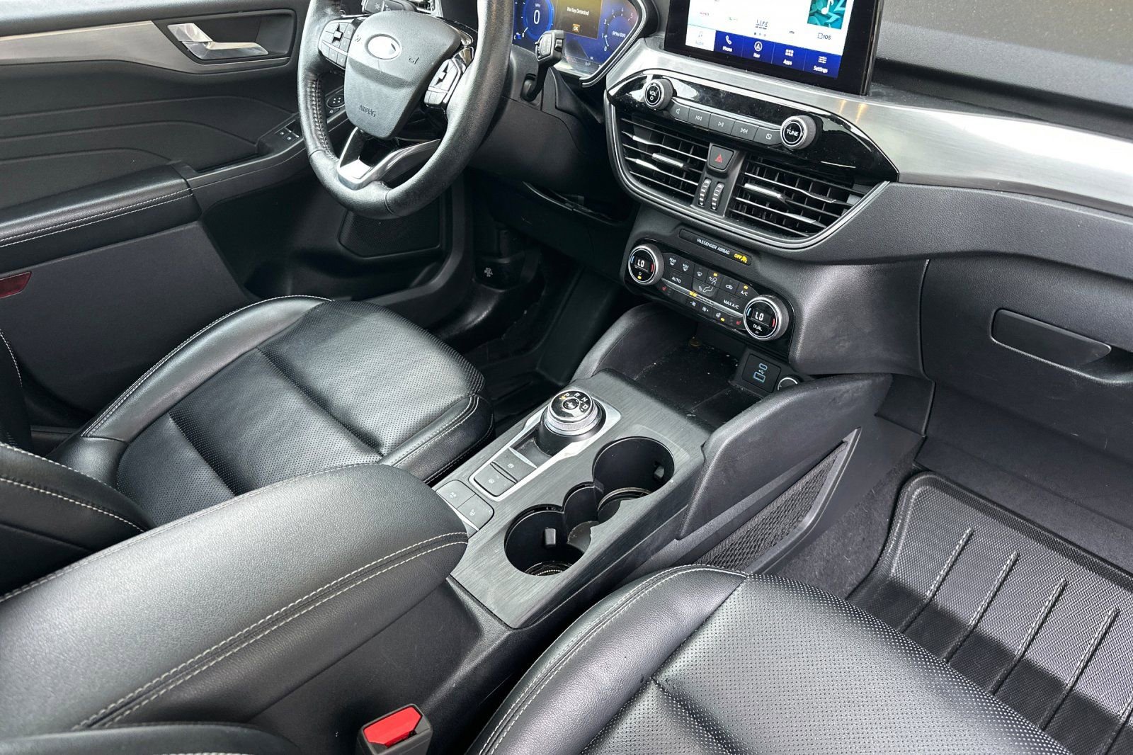 Used 2021 Ford Escape Titanium AWD/4WD image 11