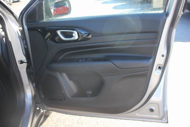 Used 2022 Jeep Compass Altitude image 29