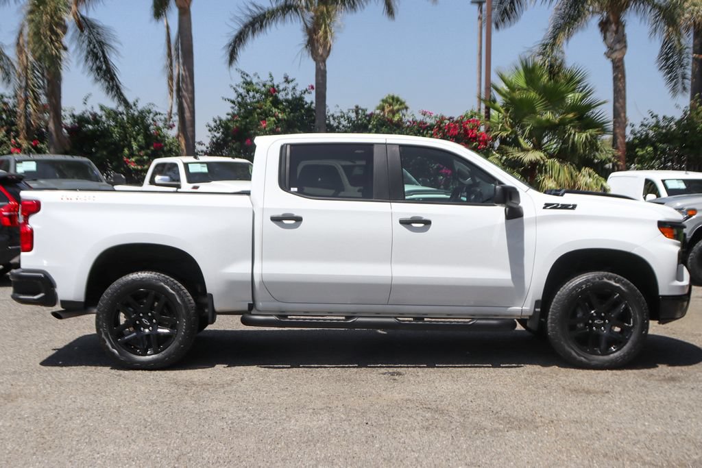 Used 2024 Chevrolet Silverado 1500 Custom Trail Boss w/ Turbomax Blackout Package AWD/4WD image 10