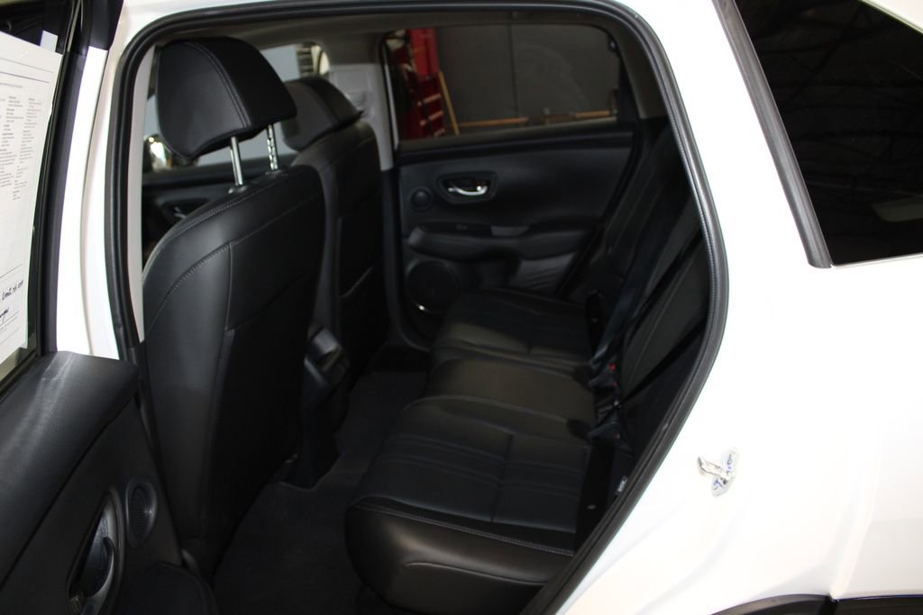 Certified 2025 Honda HR-V EX-L image 17