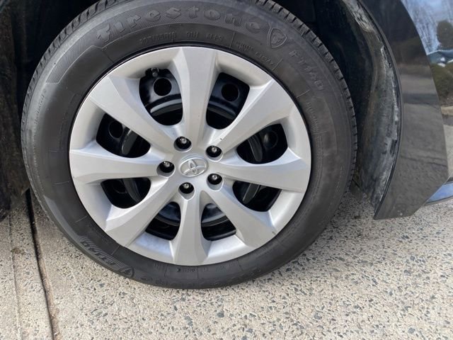 Used 2021 Toyota Corolla LE image 23