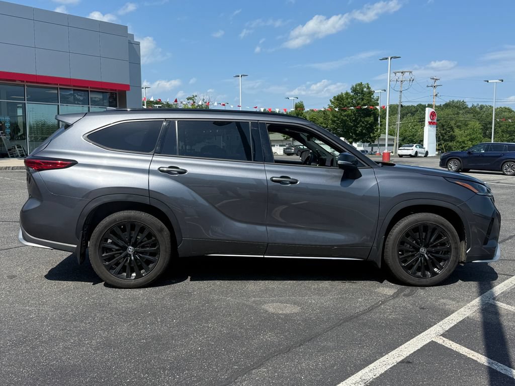 Used 2023 Toyota Highlander XSE AWD/4WD image 6