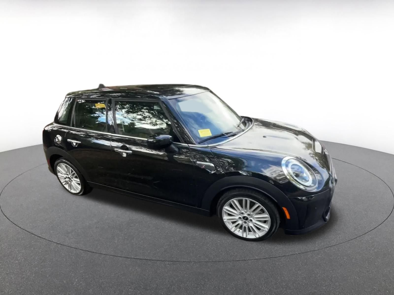 Used 2024 MINI Cooper S image 2