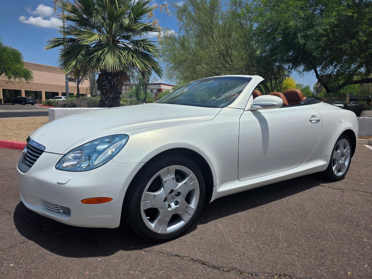 Used 2004 Lexus SC 430 Convertible RWD image 3