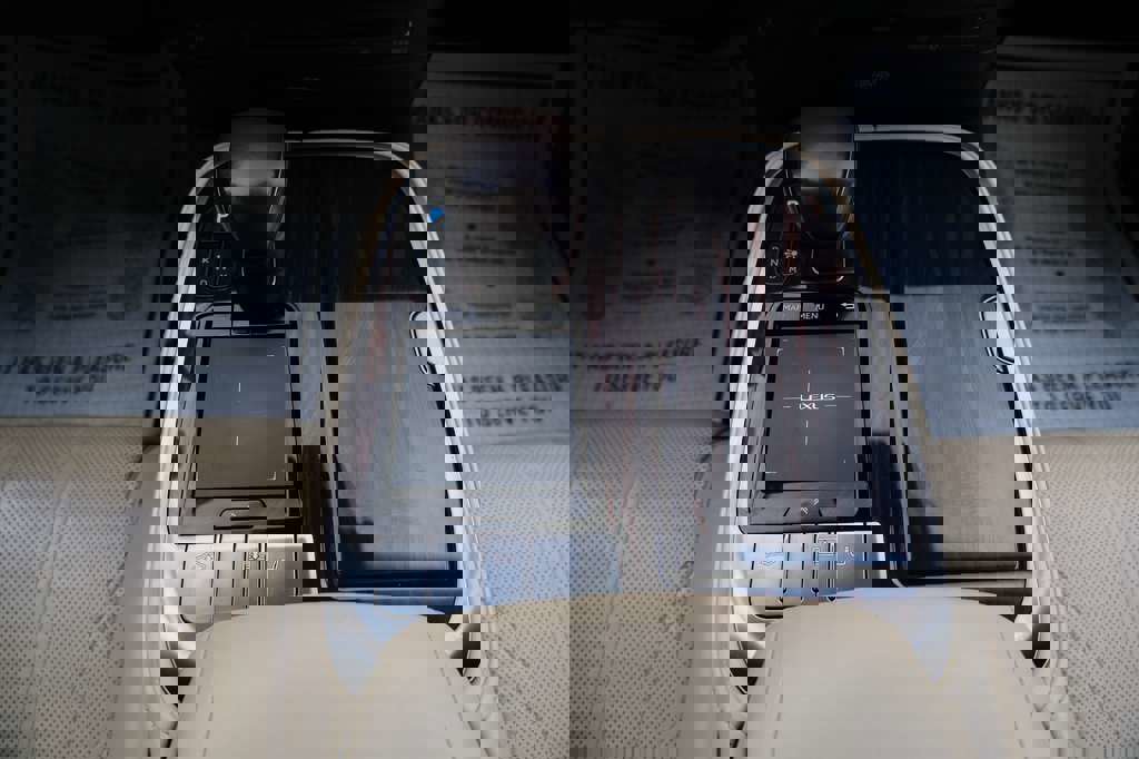 Used 2018 Lexus LS 500 AWD w/ Luxury Package image 29