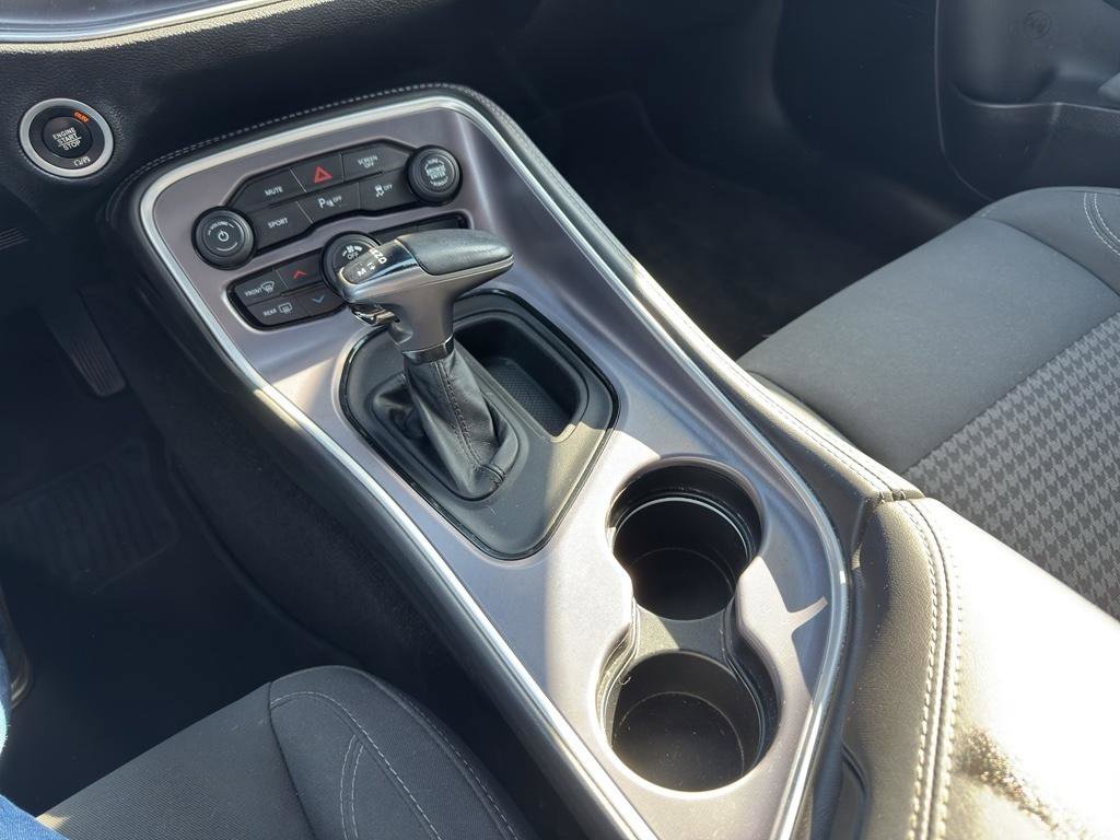 Used 2019 Dodge Challenger SXT w/ Driver Convenience Group image 10