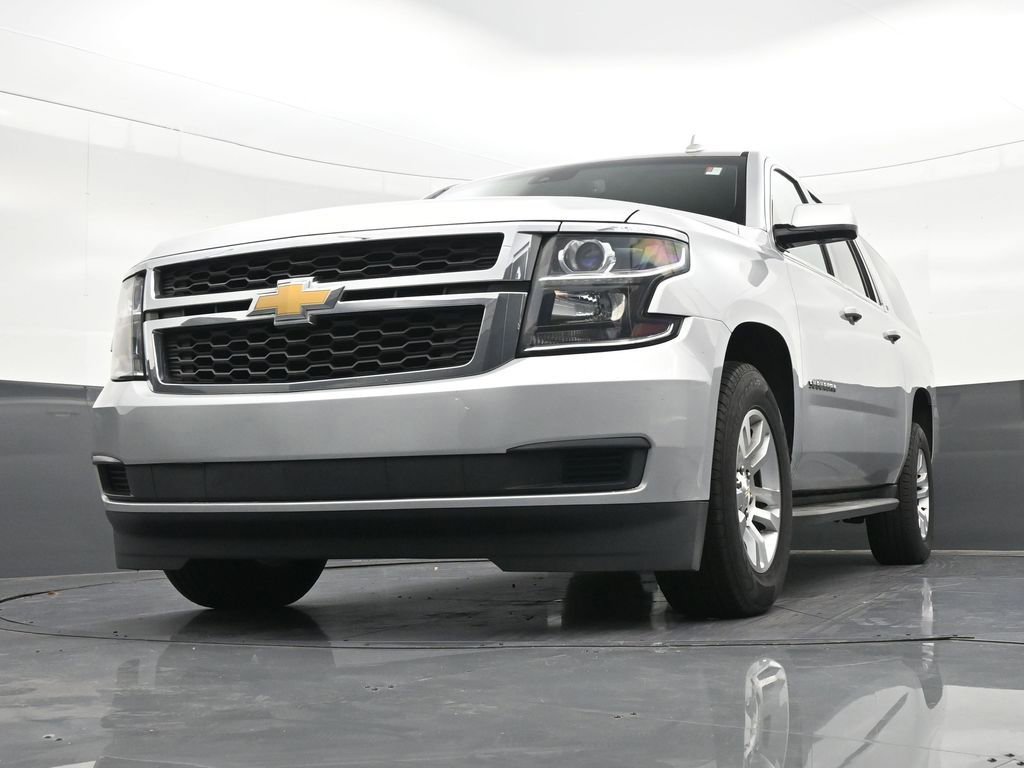 Used 2016 Chevrolet Suburban LT RWD image 31