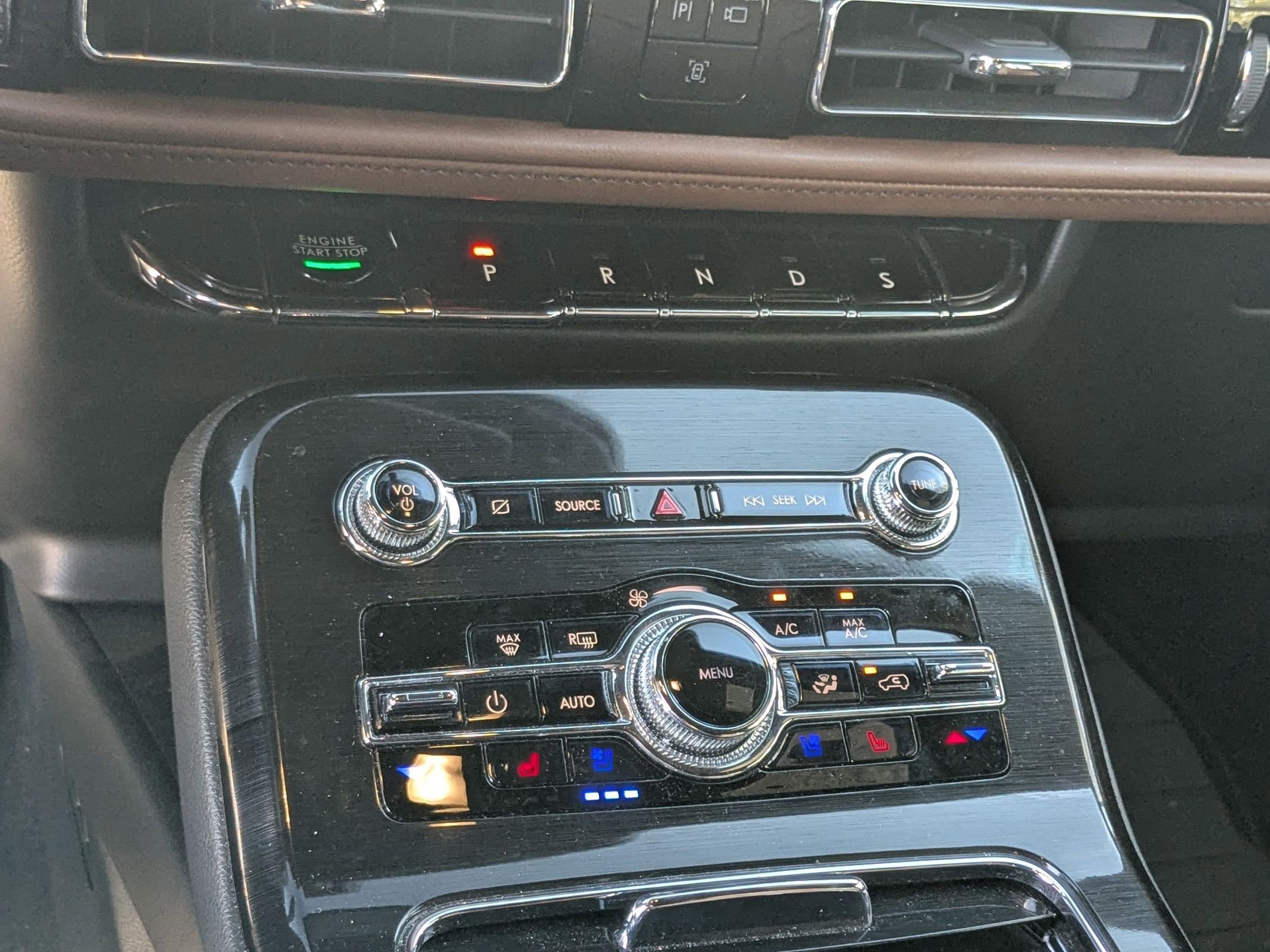 Used 2023 Lincoln Nautilus Reserve w/ Luxury Package image 18