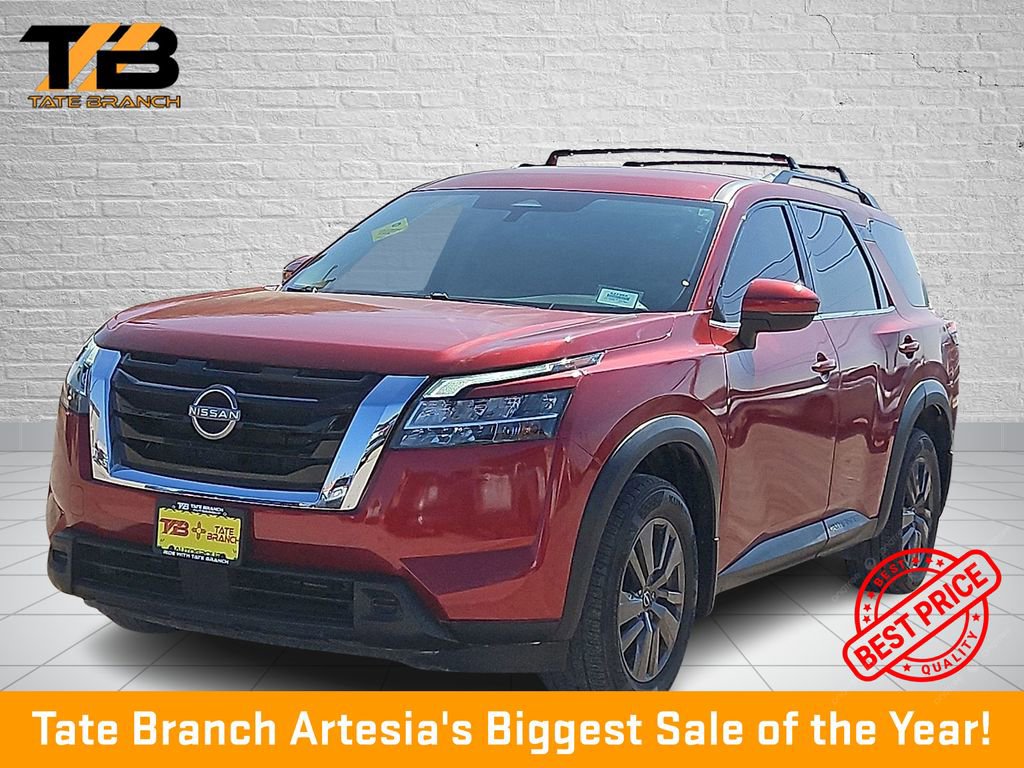 Used 2022 Nissan Pathfinder SV FWD image 1