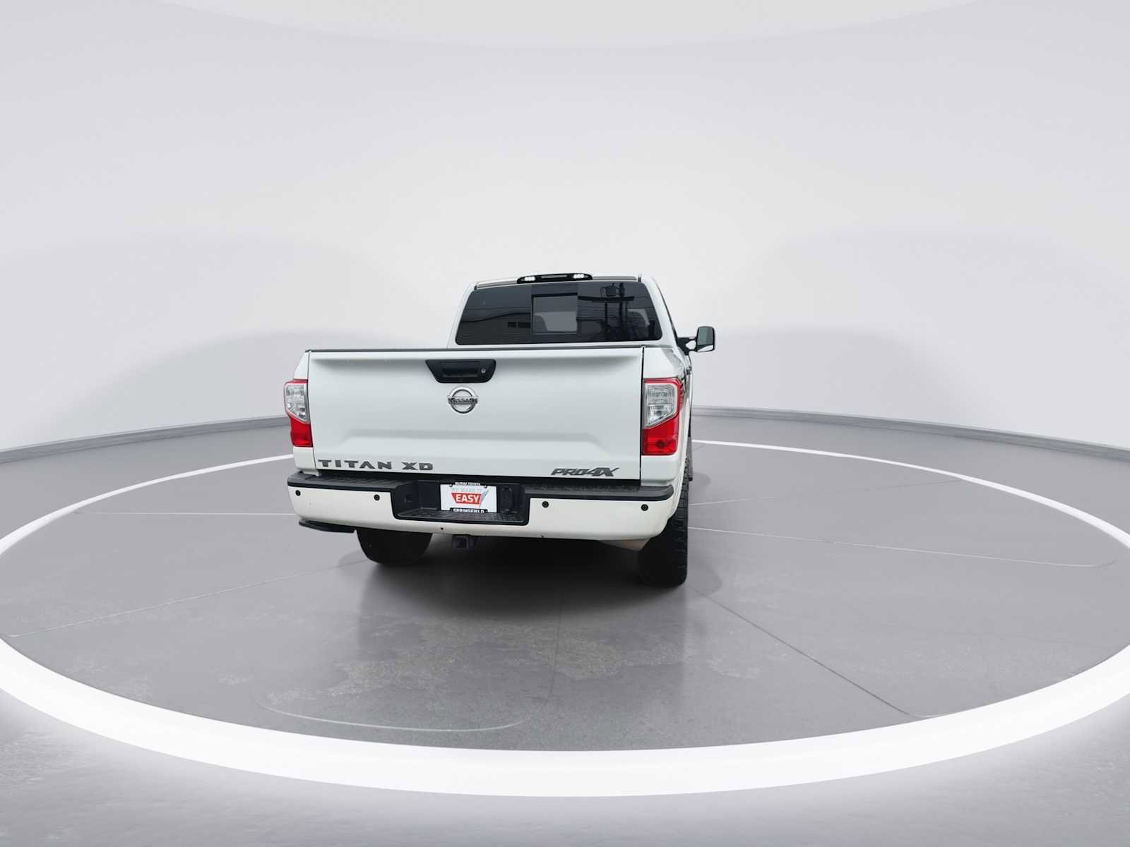 Used 2017 Nissan Titan PRO-4X image 7