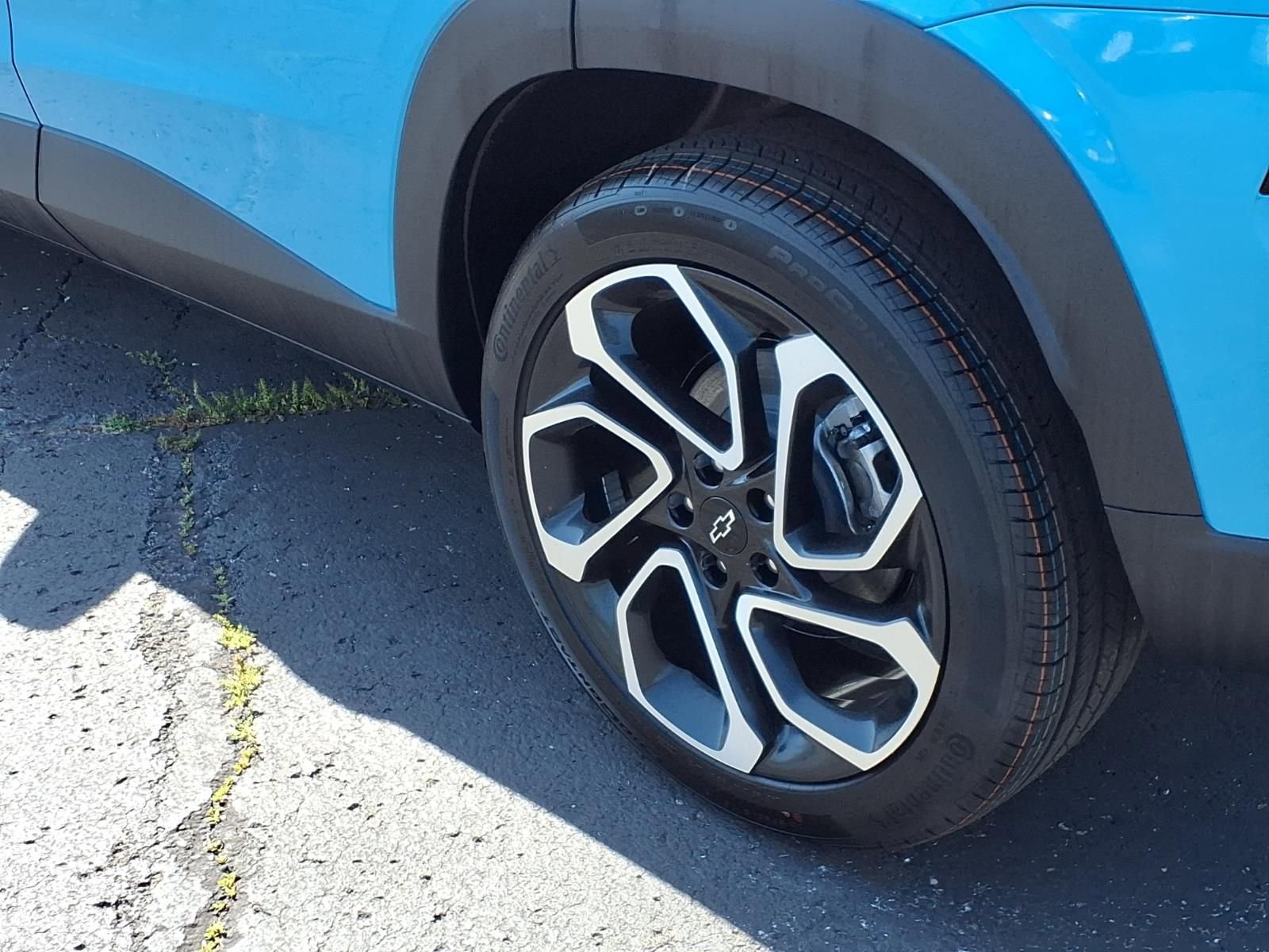 New 2026 Chevrolet Trax RS w/ Sunroof Package FWD image 14