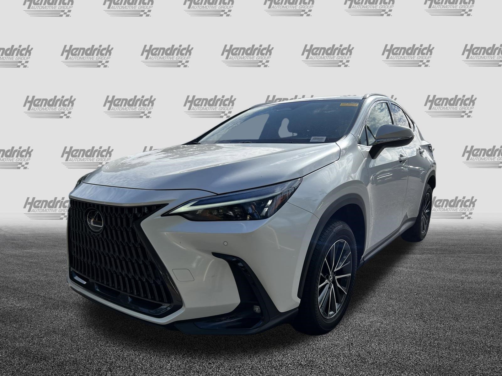 Used 2025 Lexus NX 250 FWD w/ Towing Package (2000 Lbs) image 5