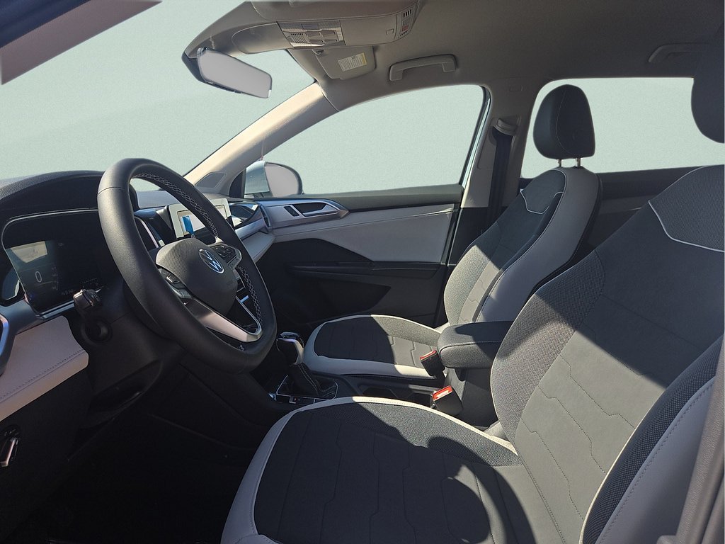 New 2026 Volkswagen Taos SE FWD image 16