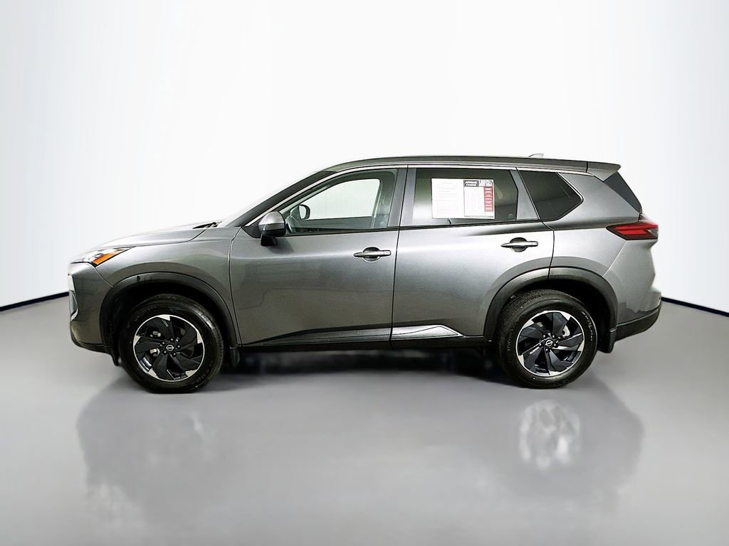 Used 2024 Nissan Rogue SV image 5